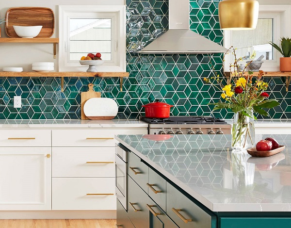 Gạch Mosaic màu xanh ngọc đem đến cái nhìn đầy nghệ thuật cho không gian nhà bếp