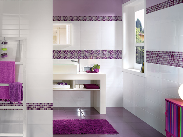 Phòng tắm trở nên lãng mạn xinh xắn hơn với cách phối màu tím rất thơ