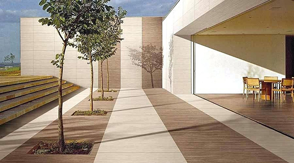 Kiến trúc lựa chọn thiết kế sang trọng, gạch lát sàn nhà và tường bao với đường vân gỗ đẹp mắt