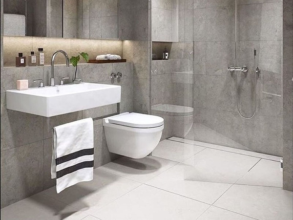 Nhà tắm có kích thước trung bình dễ dàng phù hợp với mọi màu sắc gạch