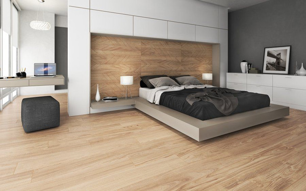 Gạch giả gỗ tông màu nâu sáng lát nền phòng ngủ phong cách tối giản nhưng vẫn toát lên vẻ tinh tế khó cưỡng