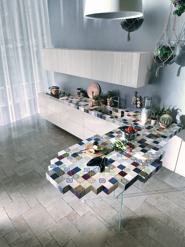 Gạch bông mang đến một không gian bếp độc đáo với đa dạng họa tiết, màu sắc kết hợp 