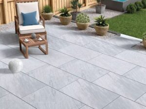 Mẫu gạch lát sân vườn đẹp chống trơn