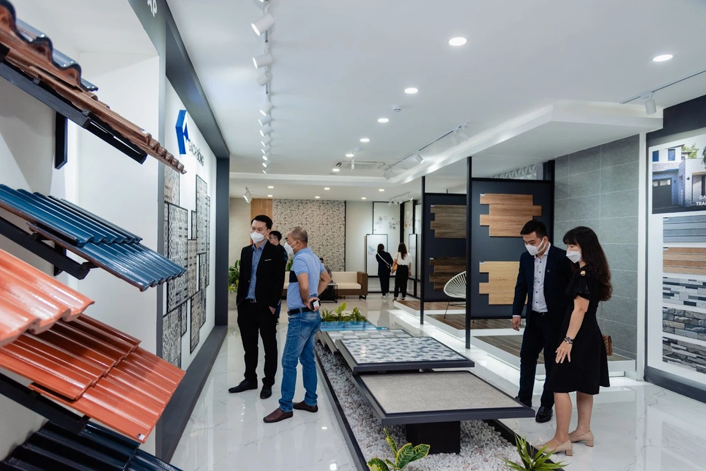 Gạch lát nền 40×40 đẹp, chống trơn và bền bỉ cho nhiều không gian
